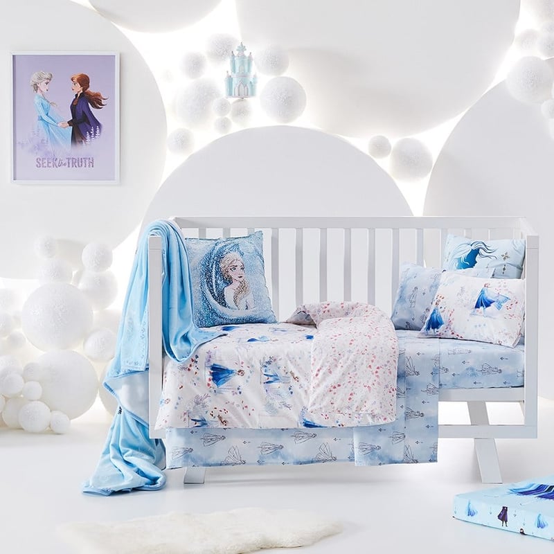 Frozen 2 White Botanical Cot Quilt Cover Set