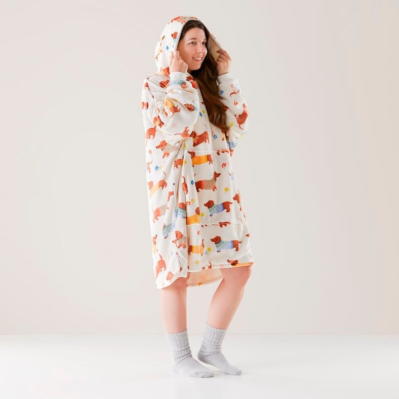 Teddy Dachshund Picnic Hooded Blanket