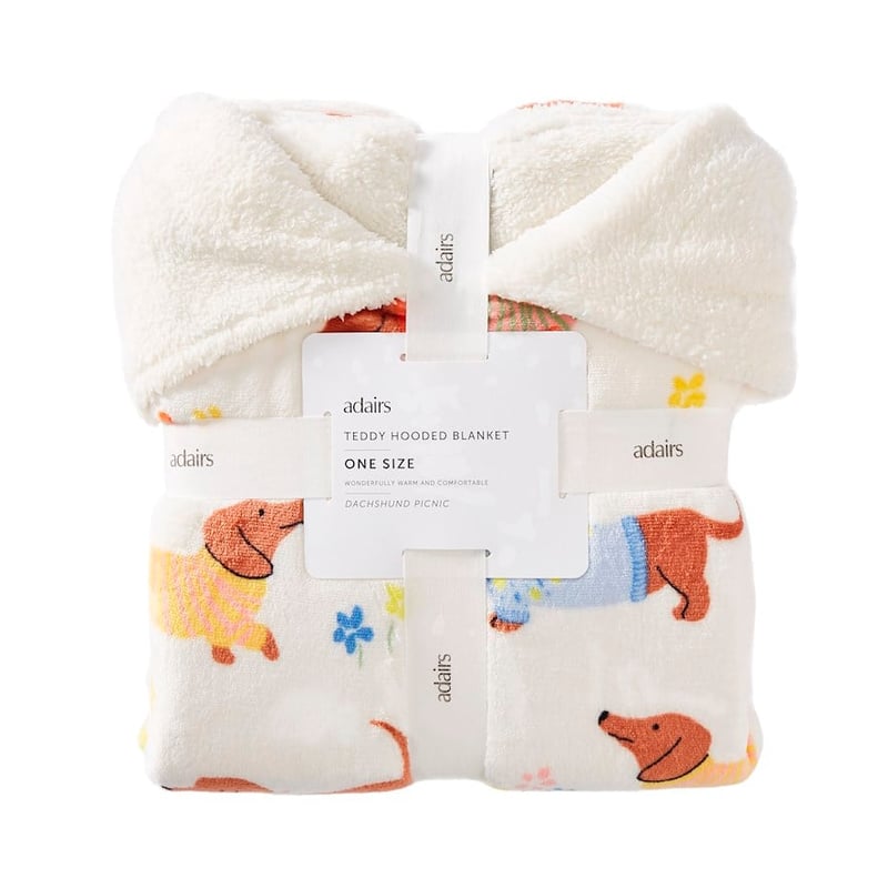 Teddy Dachshund Picnic Hooded Blanket