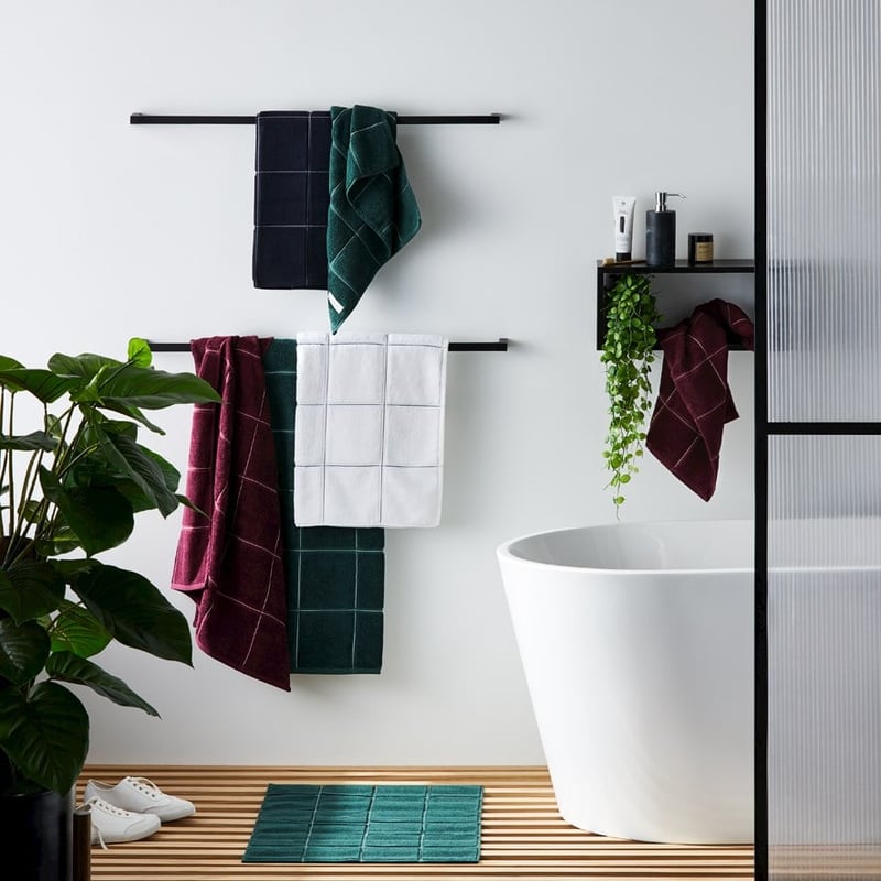 Chester Navy & White Towel Range