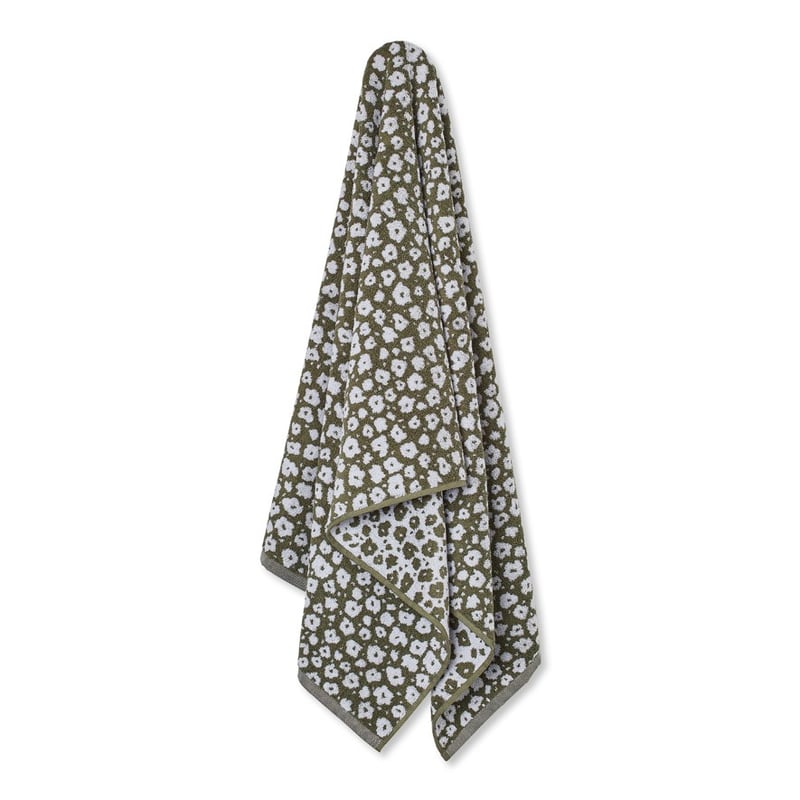 Daisy Bay Leaf Towel Range
