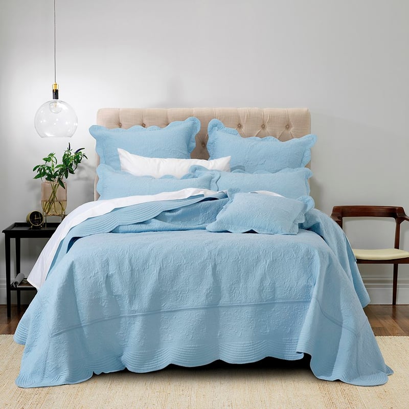 Hampton Provincial Blue Bedspread Set + Accessories