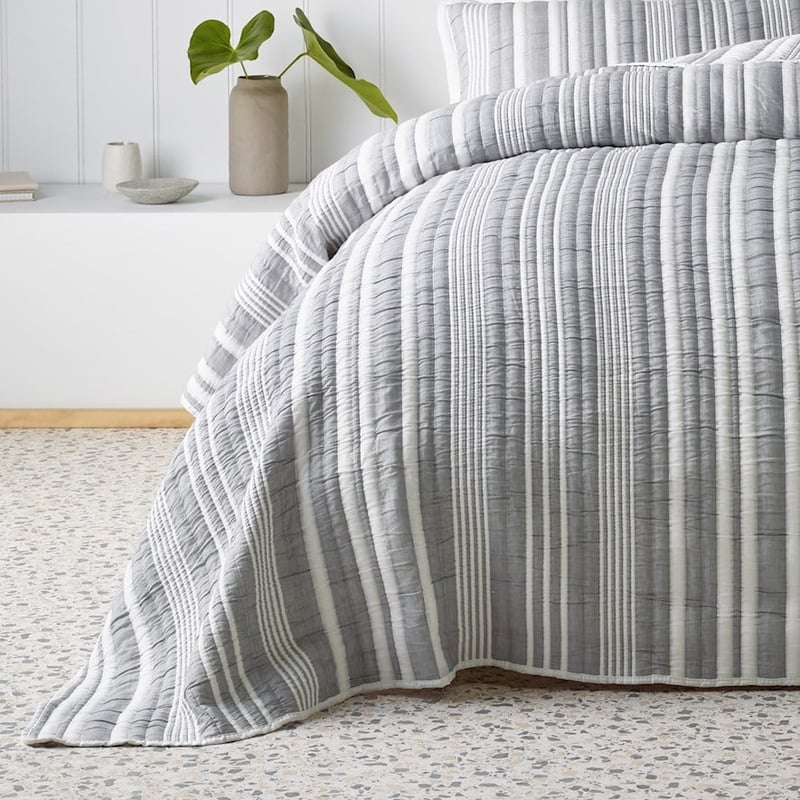 Wilson Grey Bedspread Set + Accessories