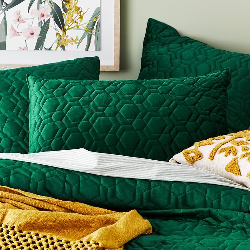 Neo Quilted Emerald Velvet Pillowcase