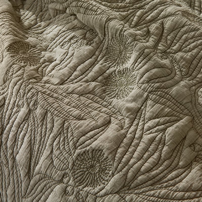 Gumnut Leaf Quilted Quilt Cover Separates