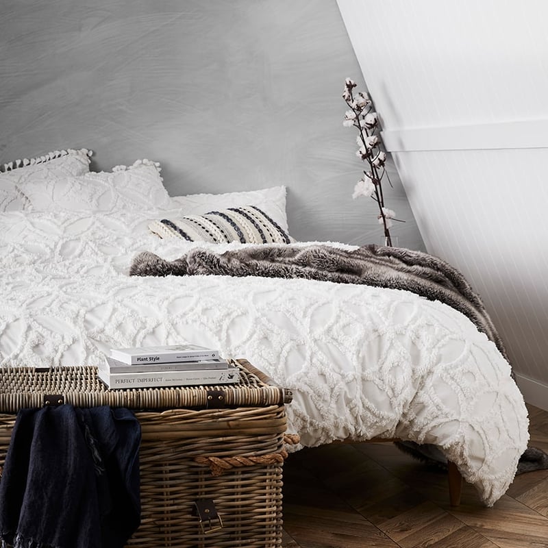 Armani Winter White Quilt Cover