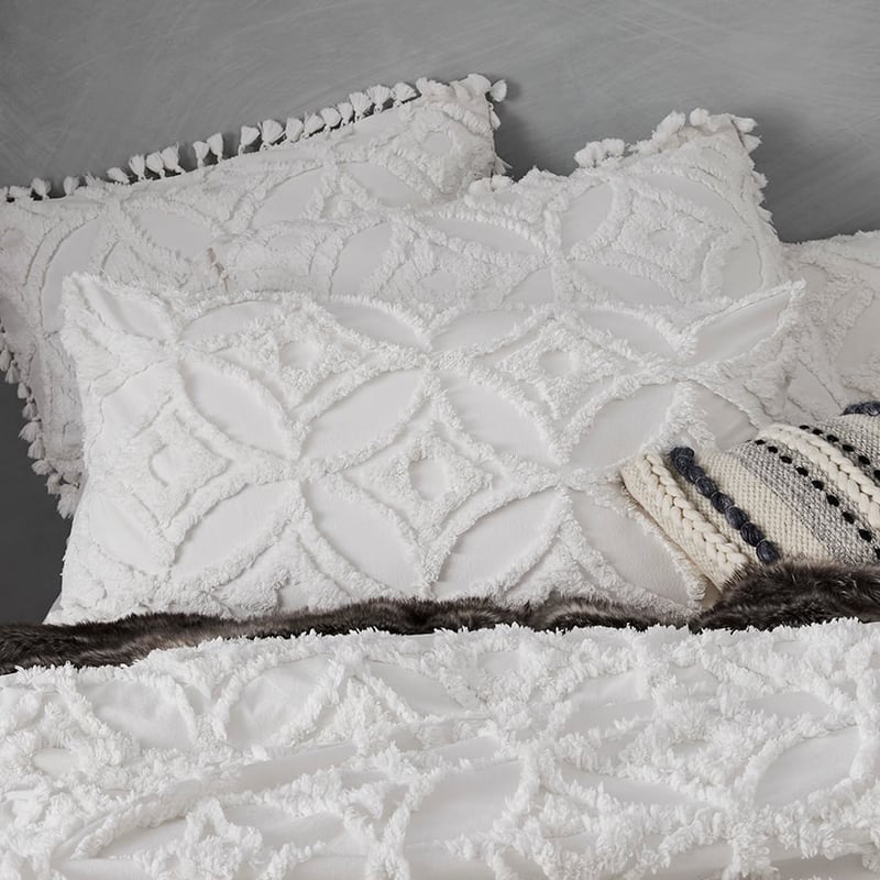 Armani Winter White Quilt Cover