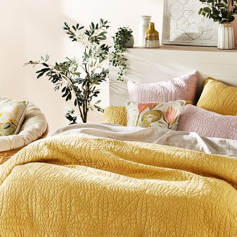 Daisy Mustard Quilted Quilt Cover Separates