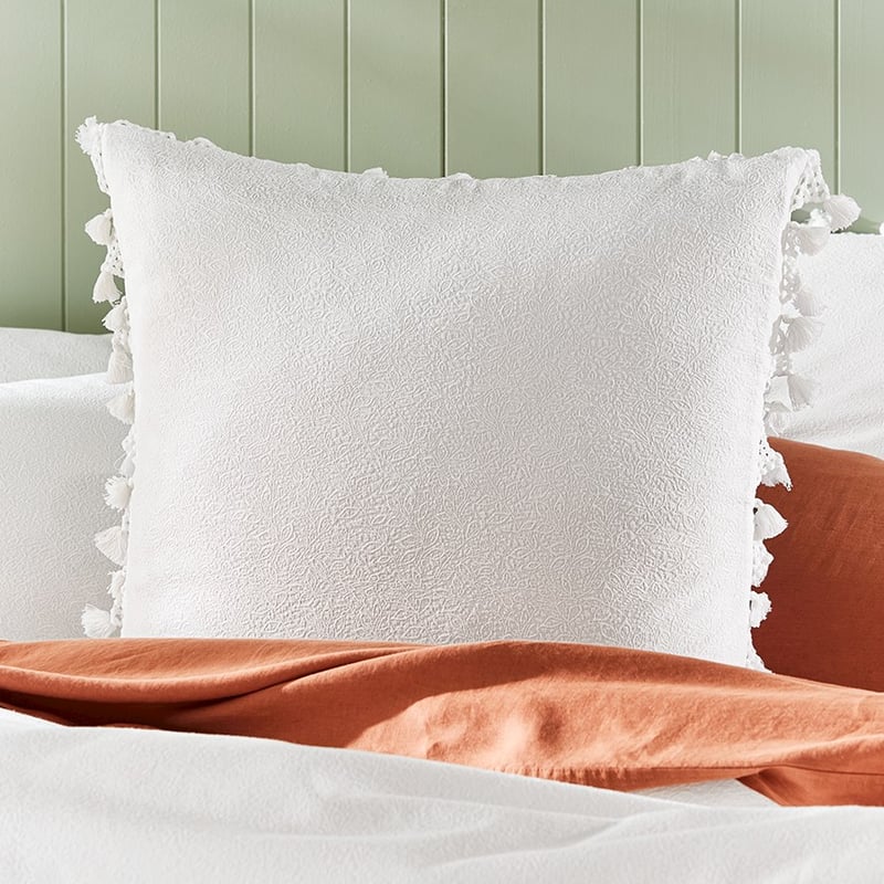 Farrow Tassel Creme Quilt Cover