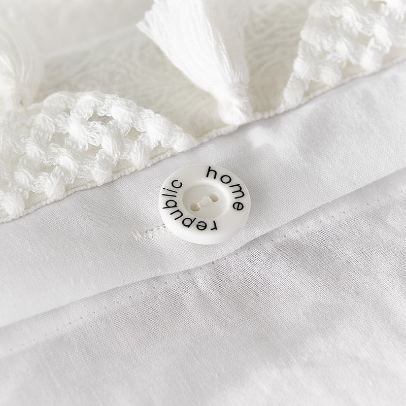 Farrow Tassel Creme Quilt Cover