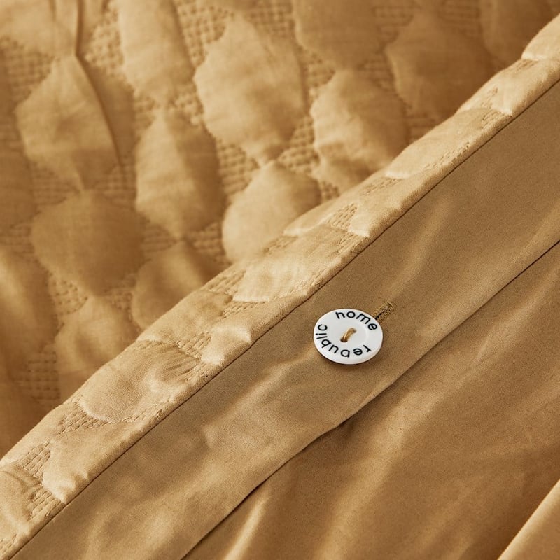 Pebble Cashew Quilted Quilt Cover Separates