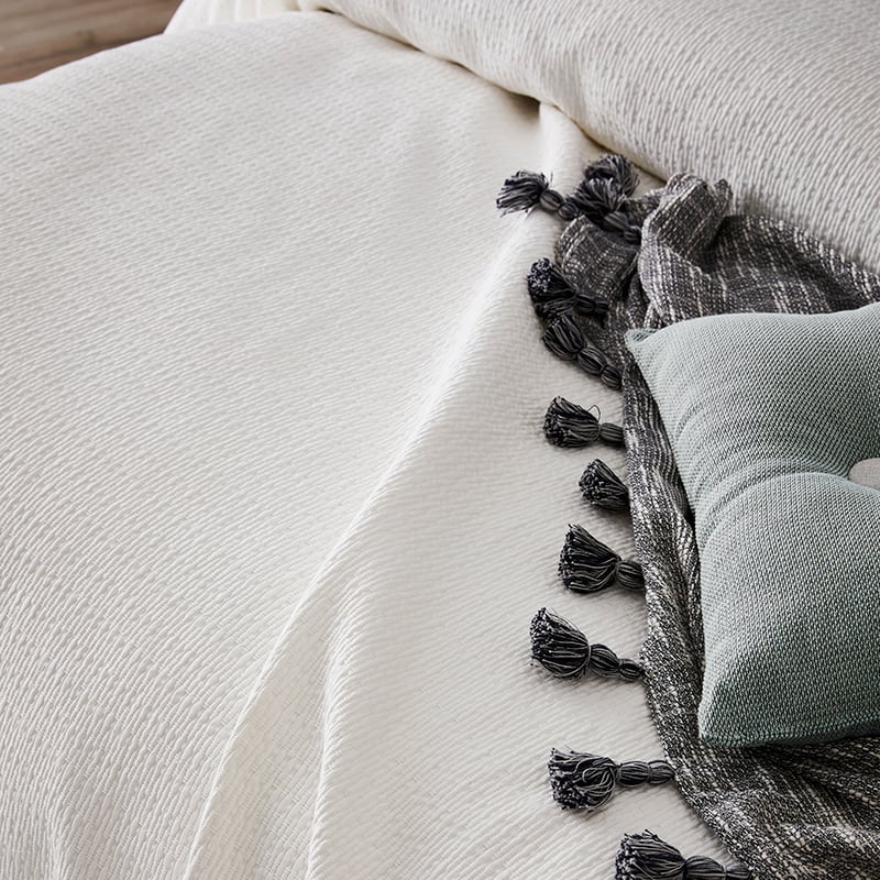 Maison Arles White Coverlet Separates