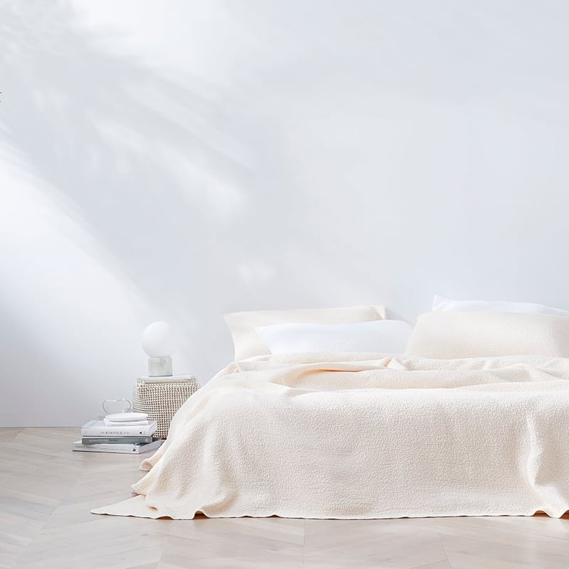 Lindy Klim Besakih Pink Champagne Coverlet Separates