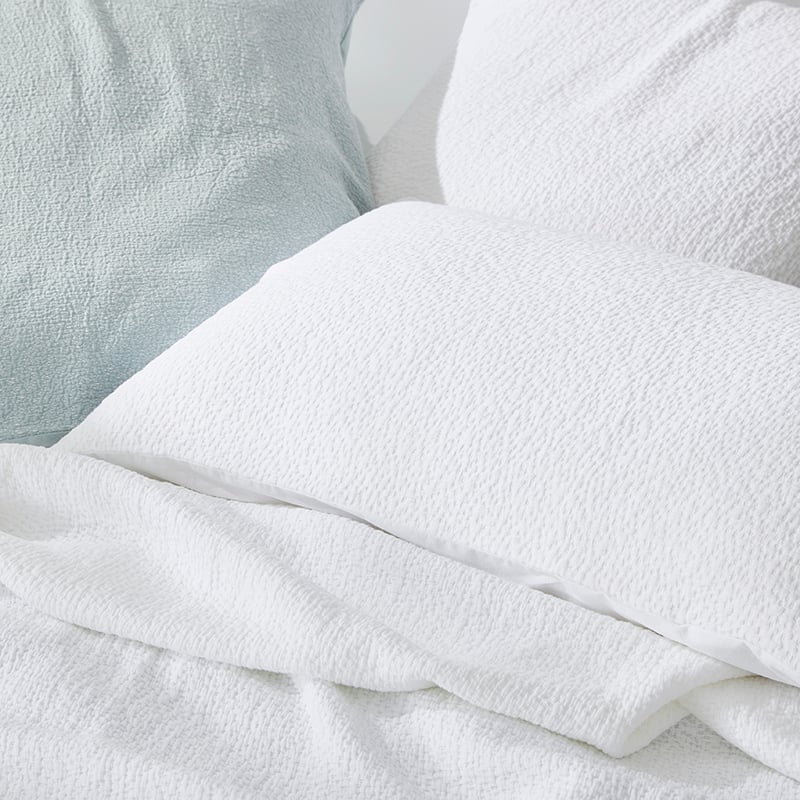 Lindy Klim Besakih White Coverlet Separates