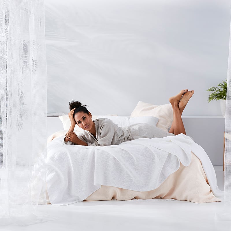 Lindy Klim Besakih White Coverlet Separates