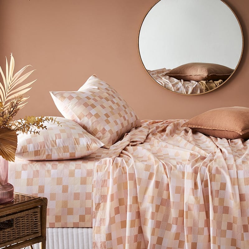 Printed Pink Checkerboard Sheet Set