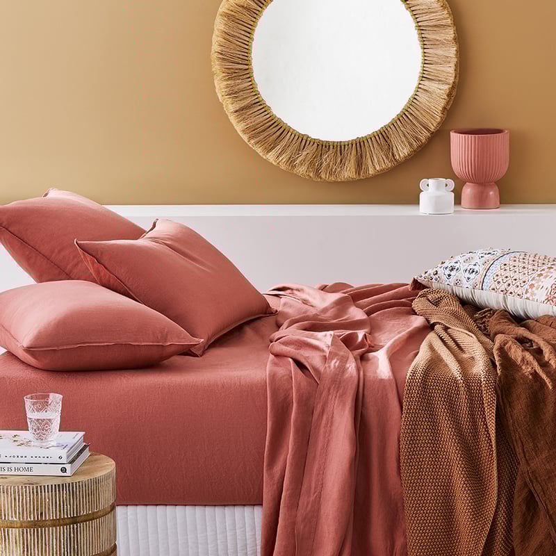 Vintage Washed Linen Rouge Sheet Set
