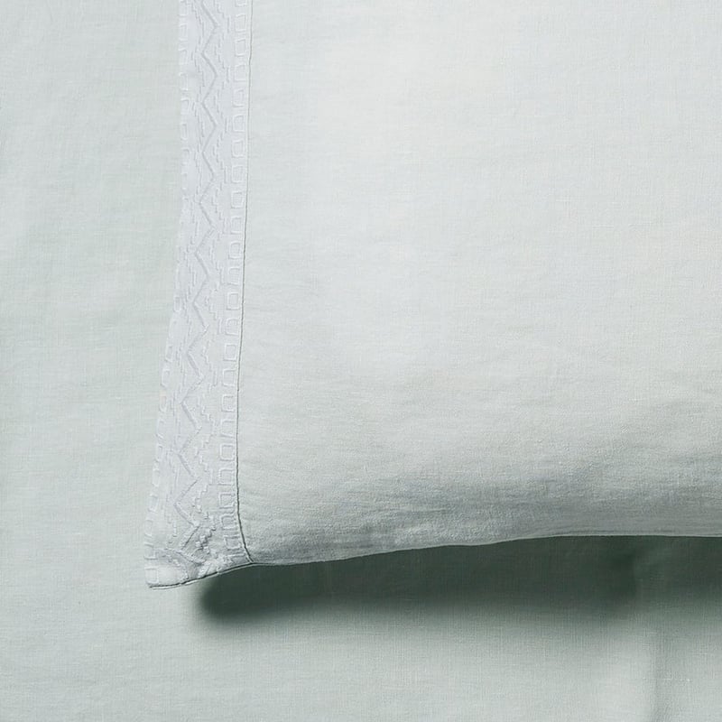 LK Munduk Relaxed Linen Sheet Set