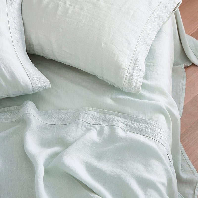 LK Munduk Relaxed Linen Sheet Set