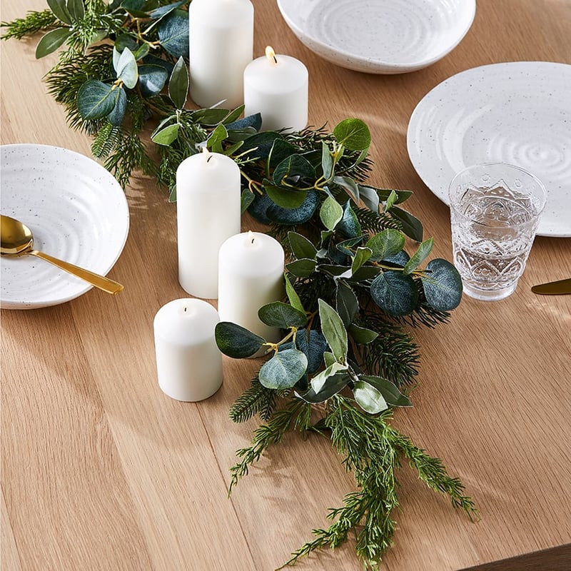 Blue Gum Green Garland