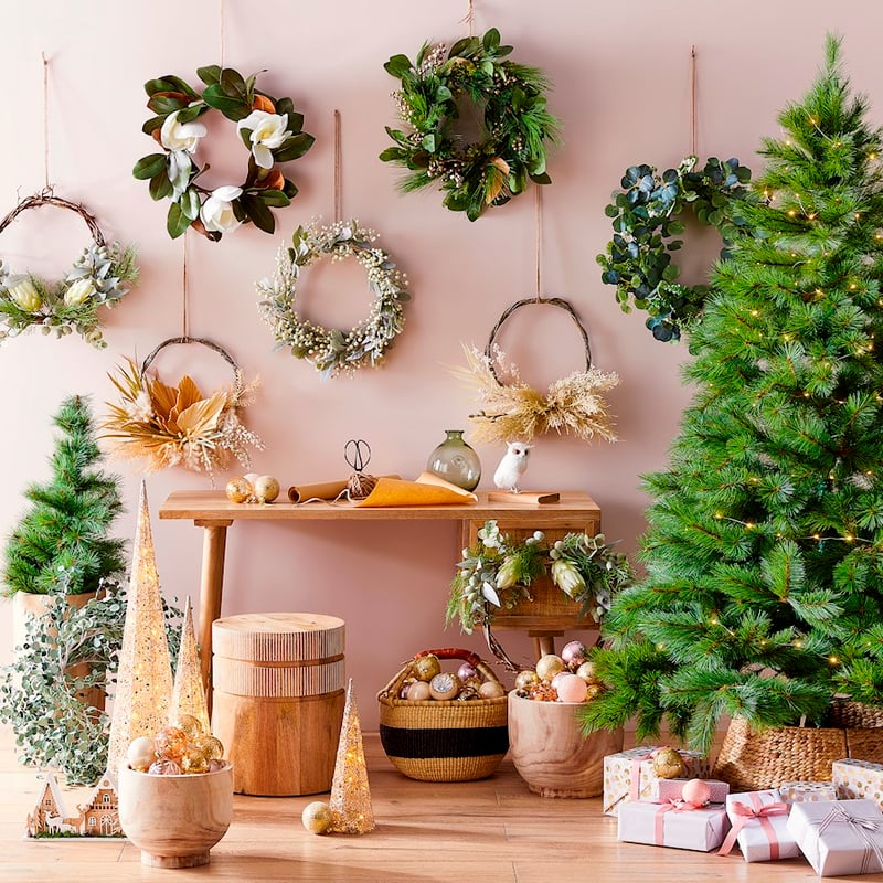 Green & Champagne Berry Wreath