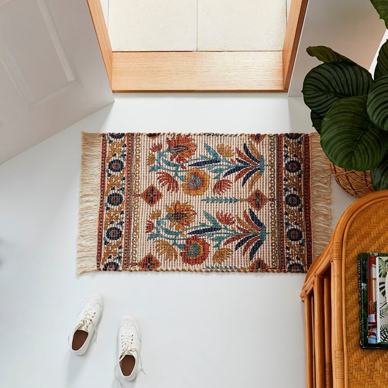 Monte Hungarian Floral White Indoor Mat