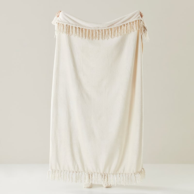 Aspen Fleece Natural Tassel Throw 