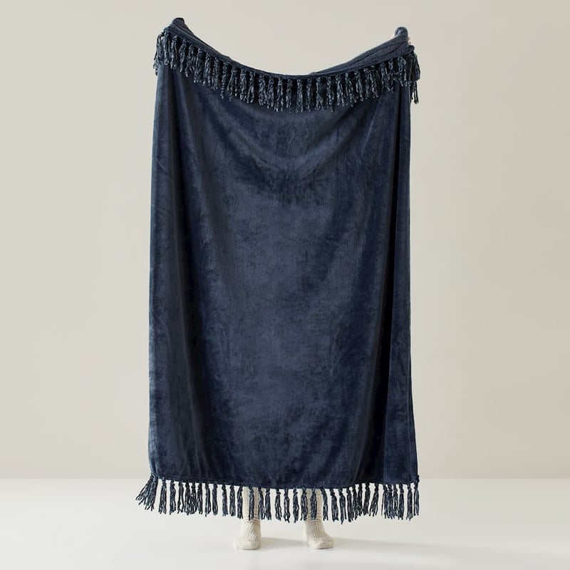 Aspen Fleece Navy Tassel Throw