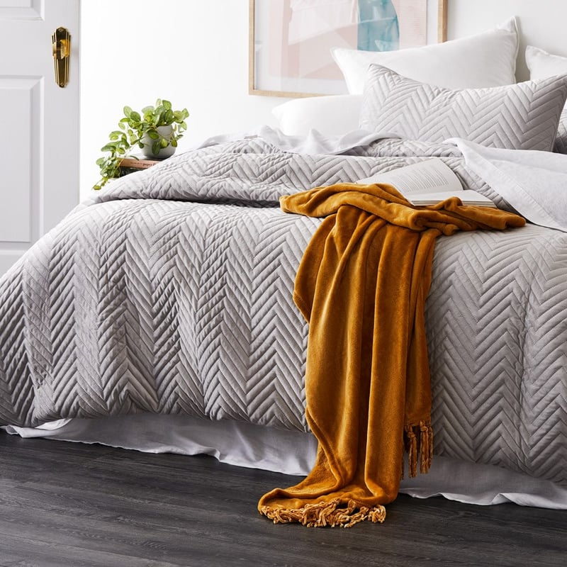 Aspen Mustard Fleece Tassel Throw OLD