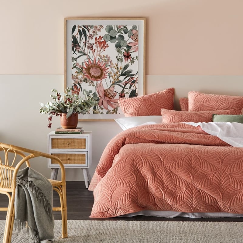 Running Glaze Rust Pot 