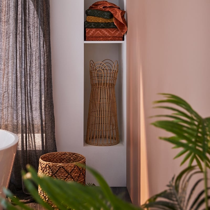 Marigold Natural Plant Stand
