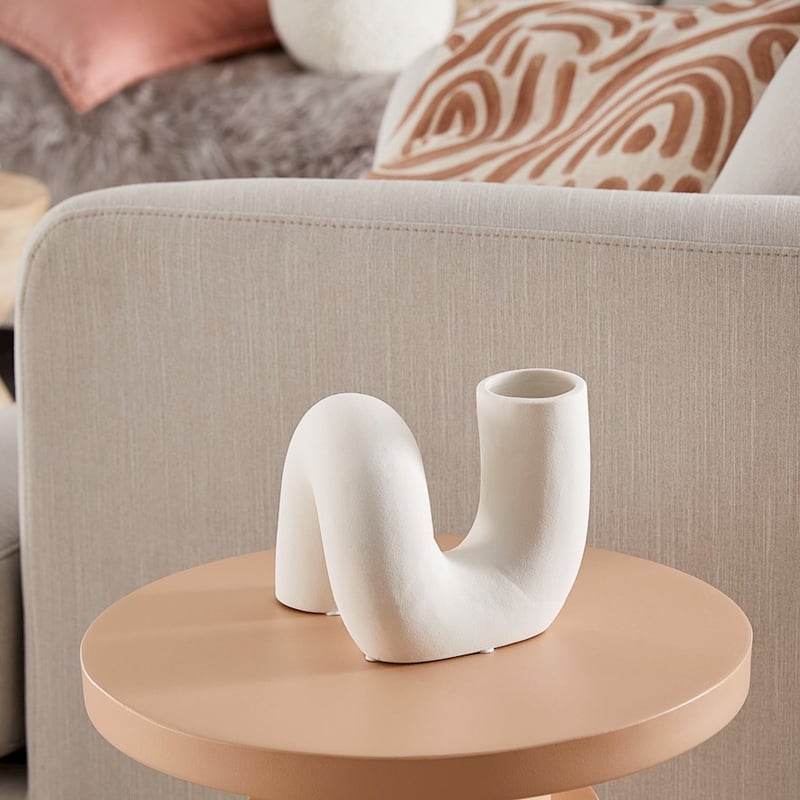 Pipe White Twist Shape Vase 