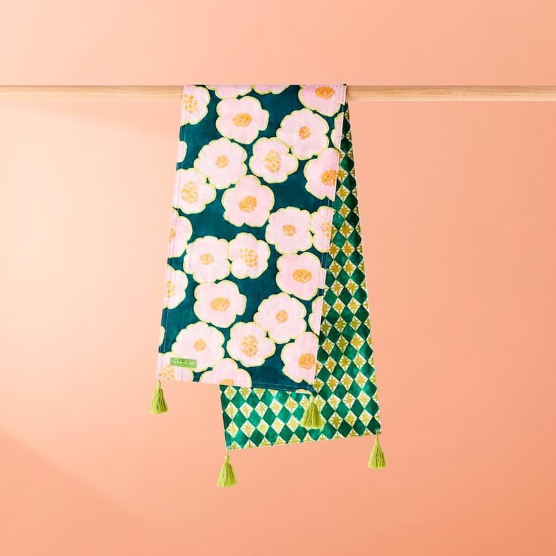 Togetherness Fiore & Starburst Table Runner