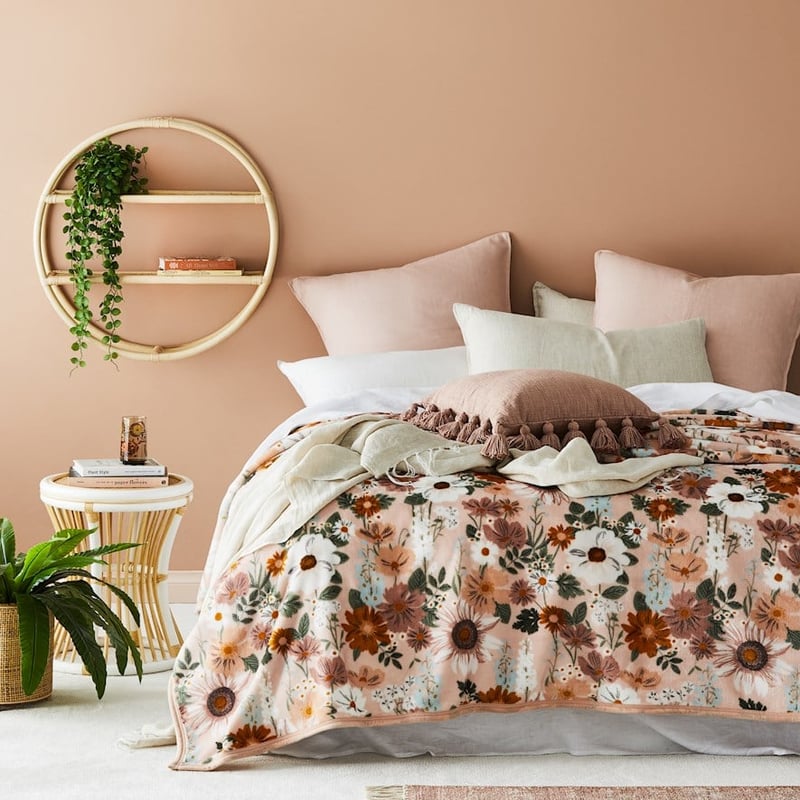 Ultrasoft Molly Floral Blanket