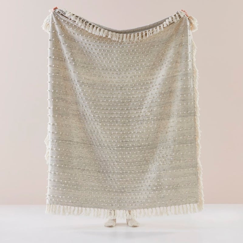 Finnegan Natural Throw