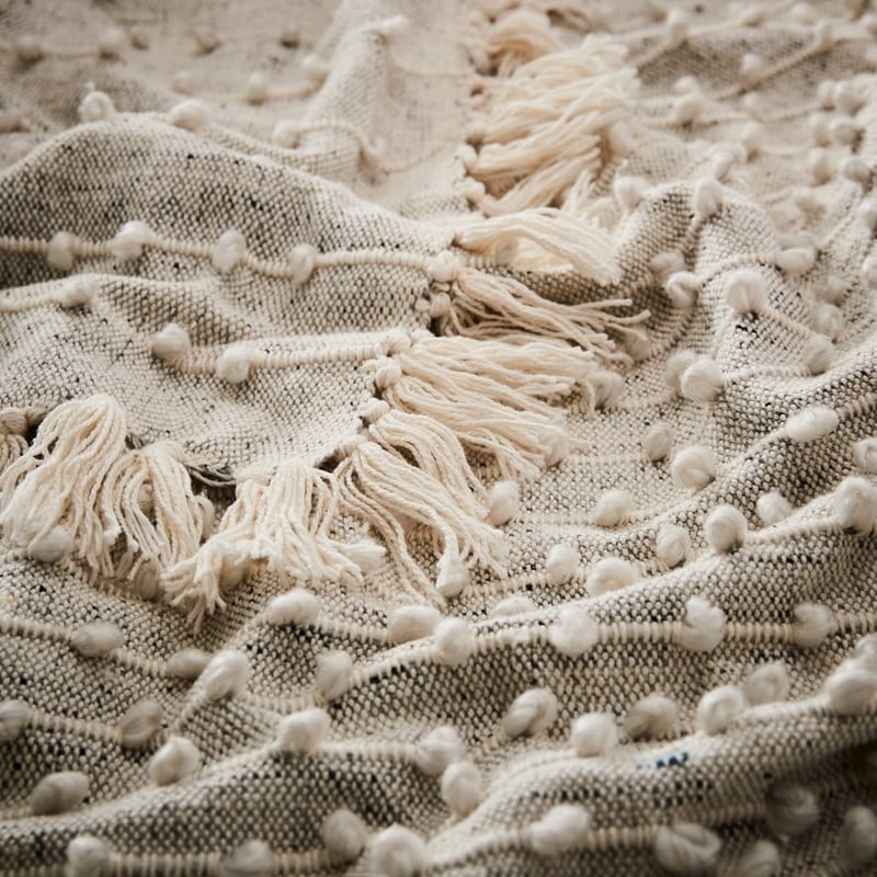 Finnegan Natural Throw