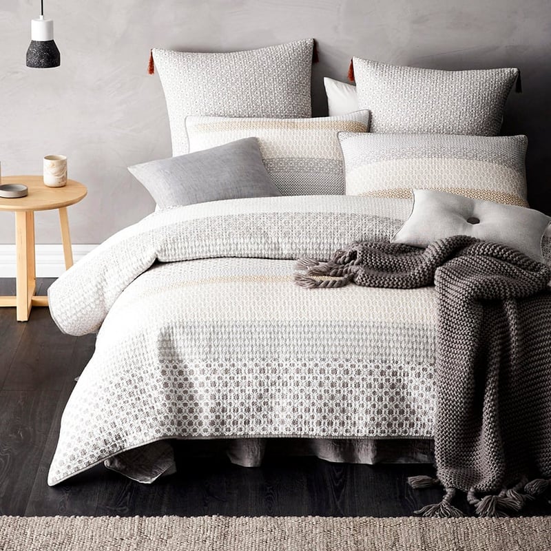 Ashton Mid Grey Throw