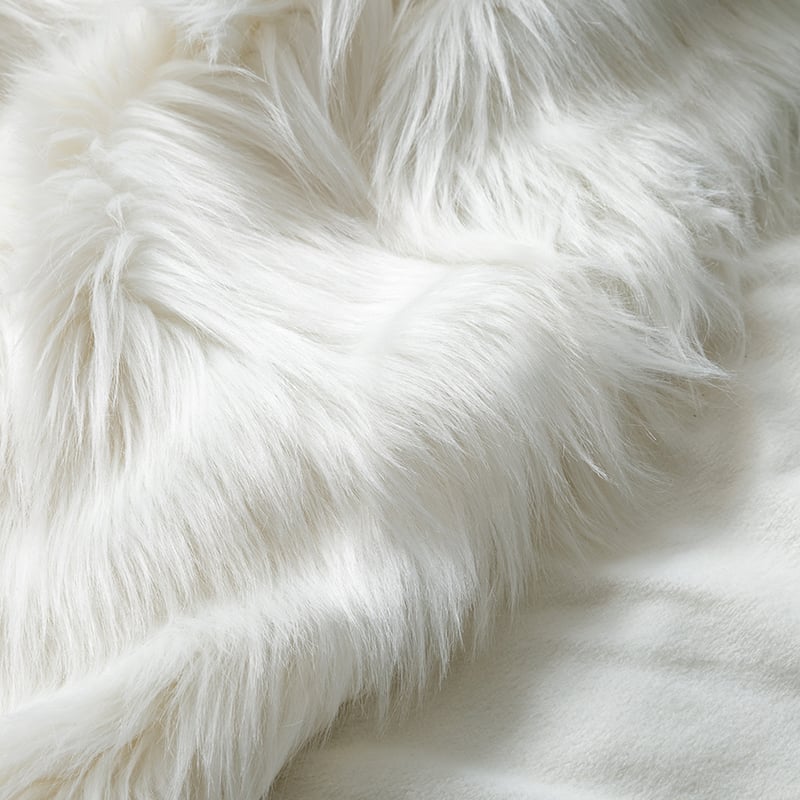 Alpine Winter White Fur Throw
