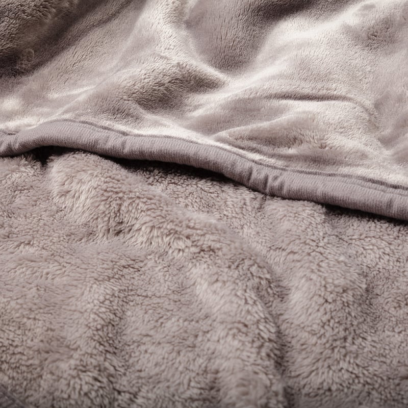 Ultra Soft Zinc Throw