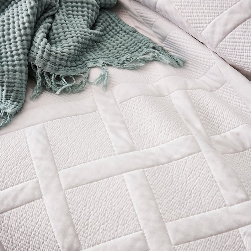 Hex Quilt Cover Set White