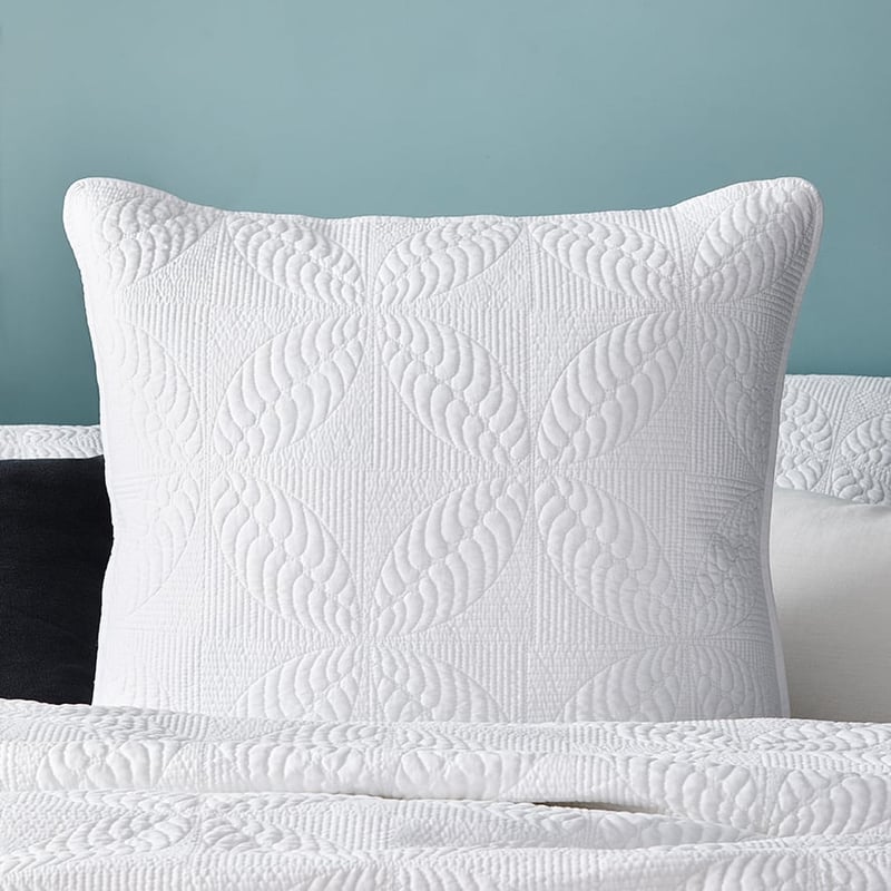 Ava Quilted Snow Quilt Cover