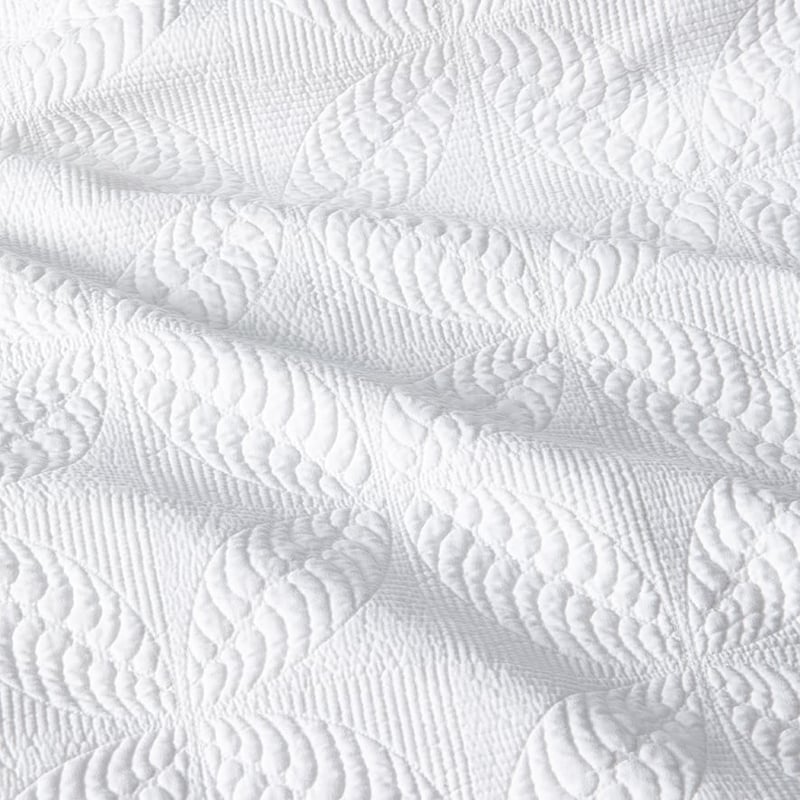 Ava Quilted Snow Quilt Cover