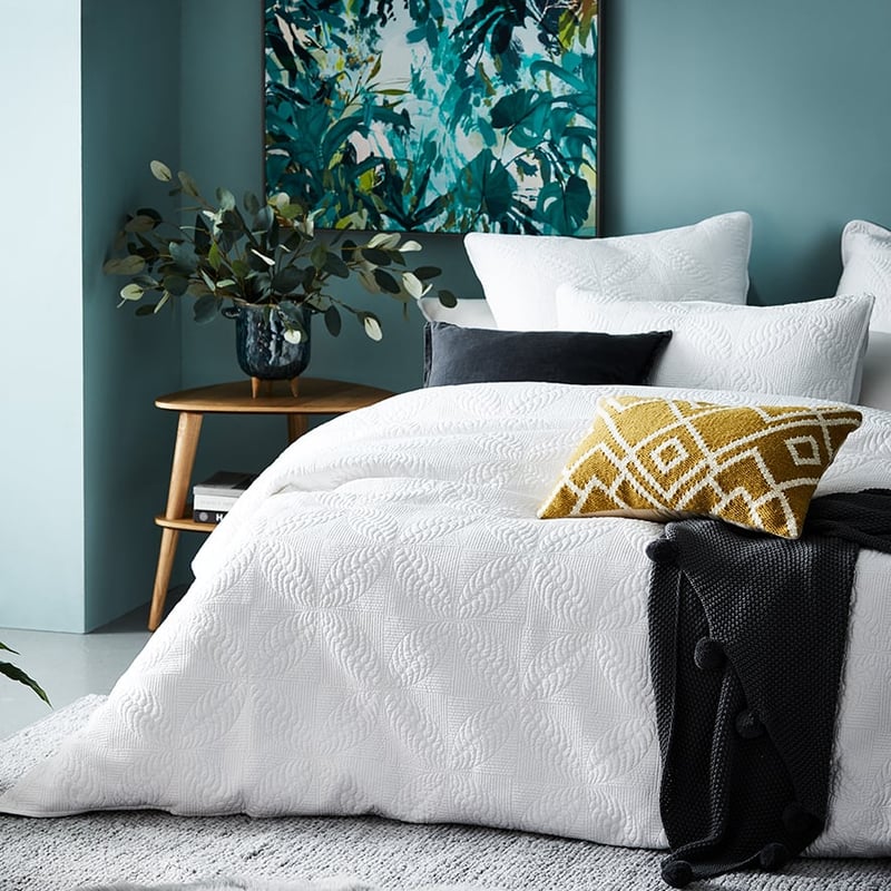 Ava Quilted Snow Quilt Cover