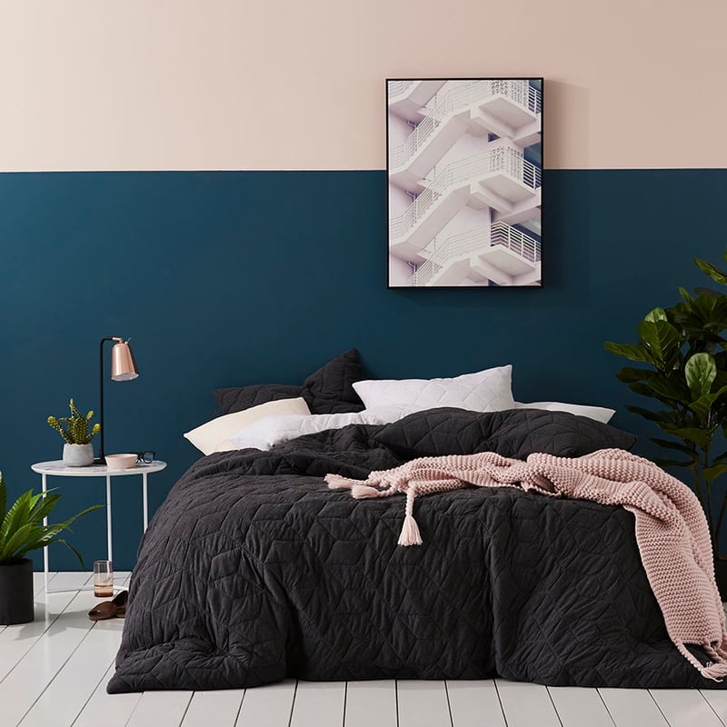 Empire Jersey Quilt Cover Black Marle