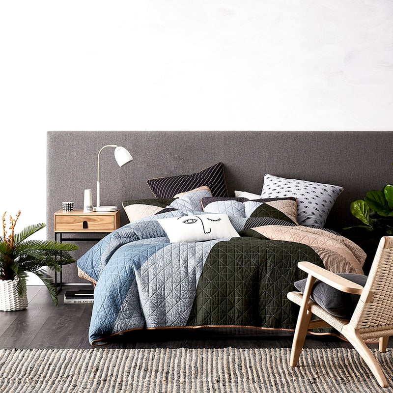 Blink Quilt Cover