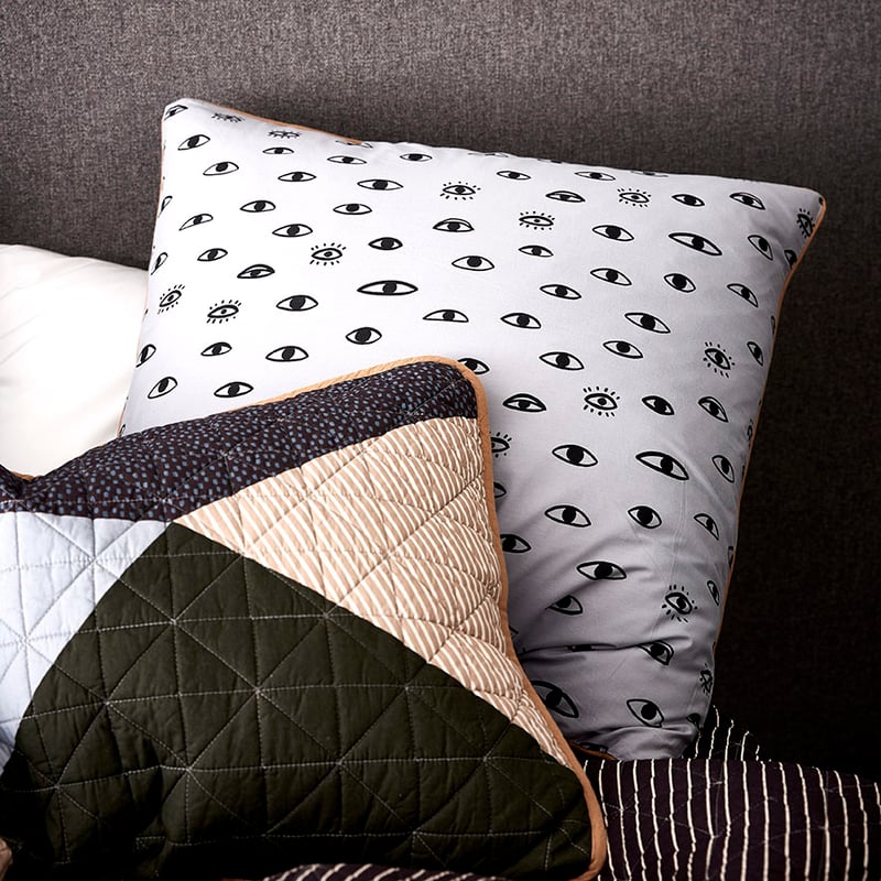 Blink Quilt Cover