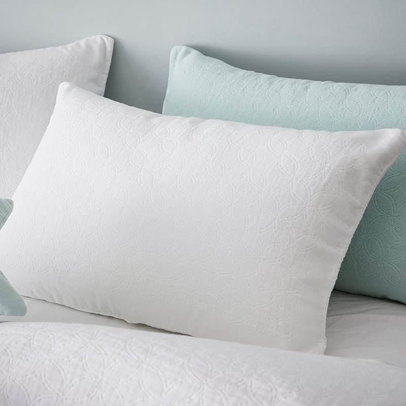 European Collection Madrid Coverlet White