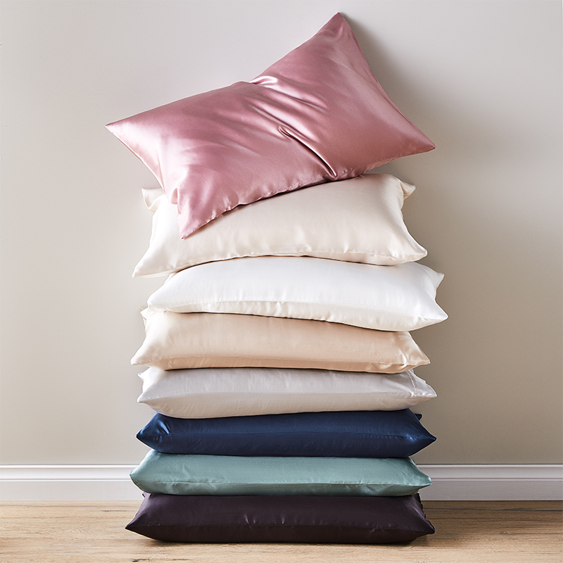 AI - Silk Pillowcases_Image 8_800x800px.jpg