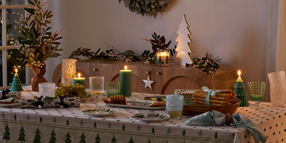 5-Christmas-Tables-Image-1000x500.jpg