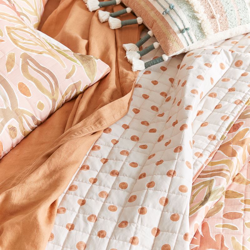 Retreat Dusty Pink Quilted Pillowcases
